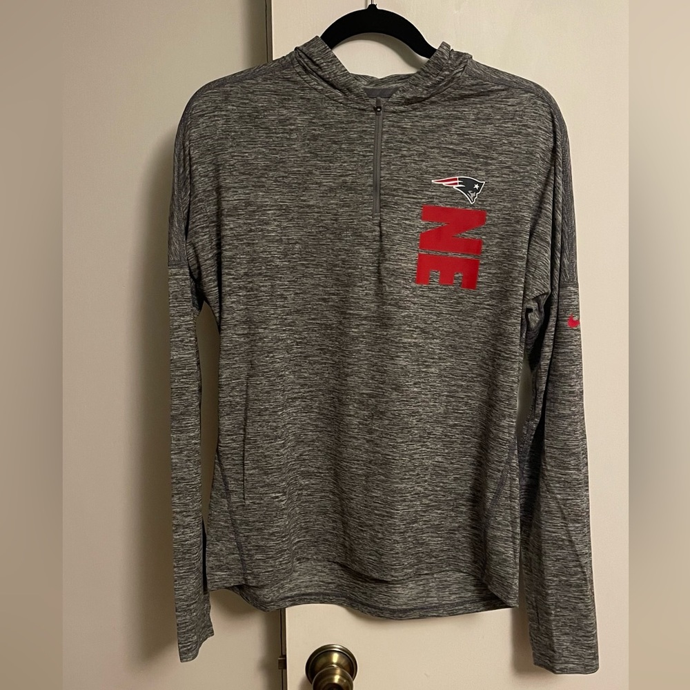 Nike New England Patriots  1/4 zip hooded shirt